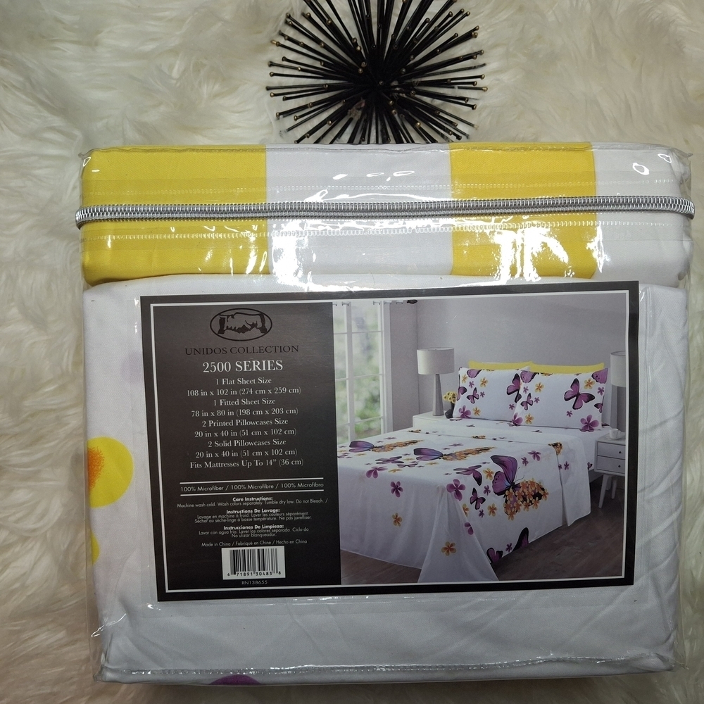 Yellow and White Bedding Set